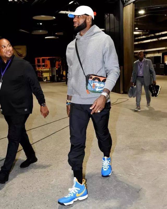 过中后场三 过中后场三