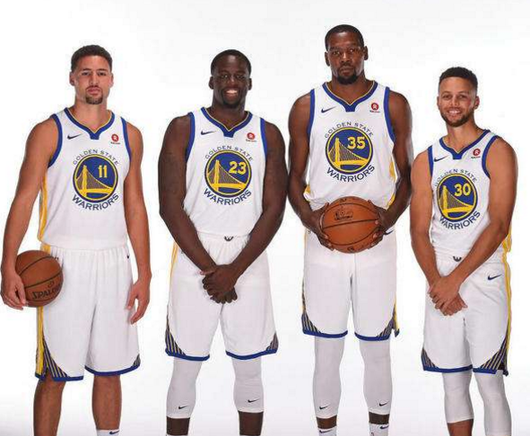 在段落末尾 在段落末尾